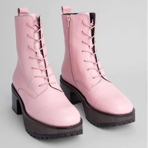 New with box and dust bag - BY FAR Cobain Grained Leather Boots - Size 39